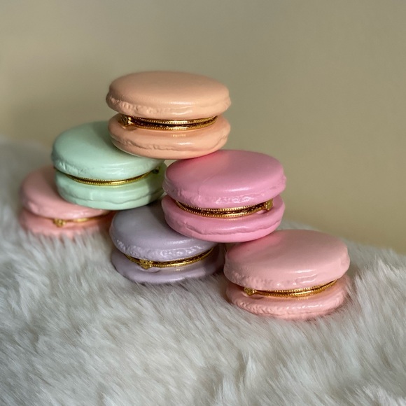 Macaron Ceramic Trinket Gift Box - Various Colors Available - Picture 3 of 15